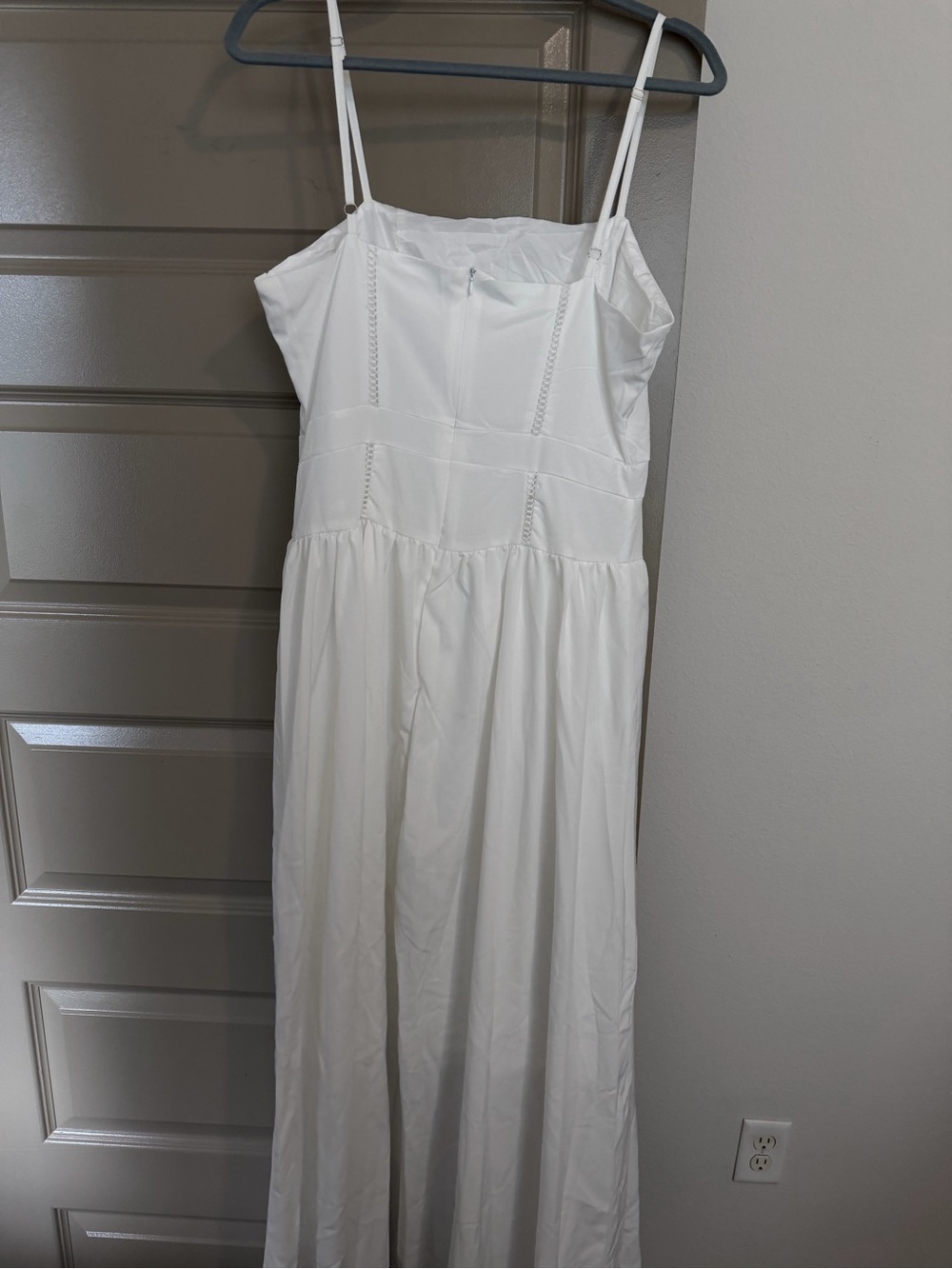 White Sundress with Corset Bodice - Picture 4 of 4